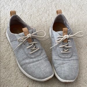 TOMS CHAMBRAY GRAY SNEAKERS
